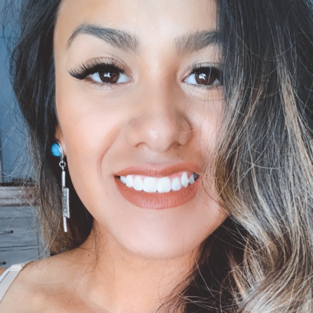 Meet your Posher, Alma